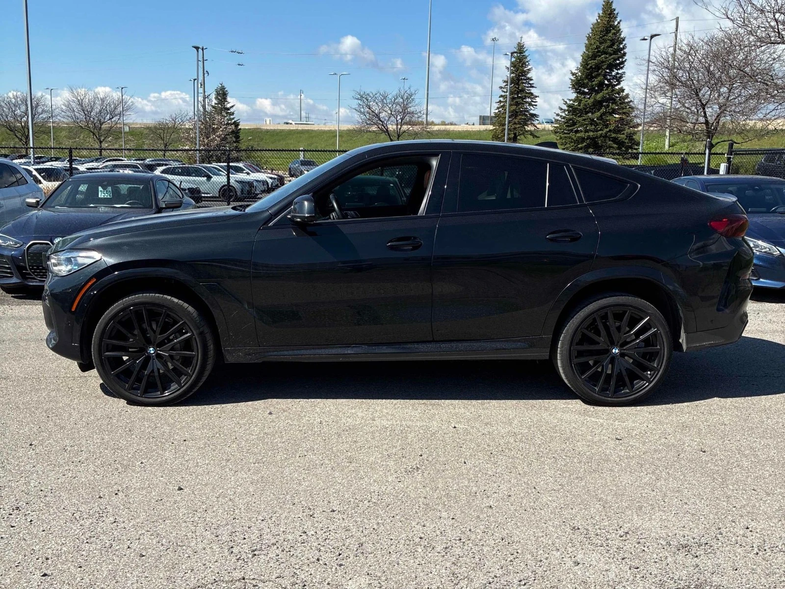 BMW X6 DISTRONIC* МАСАЖ* NIGHTVISION* 360* HEADUP, снимка 3 - Автомобили и джипове - 54479899