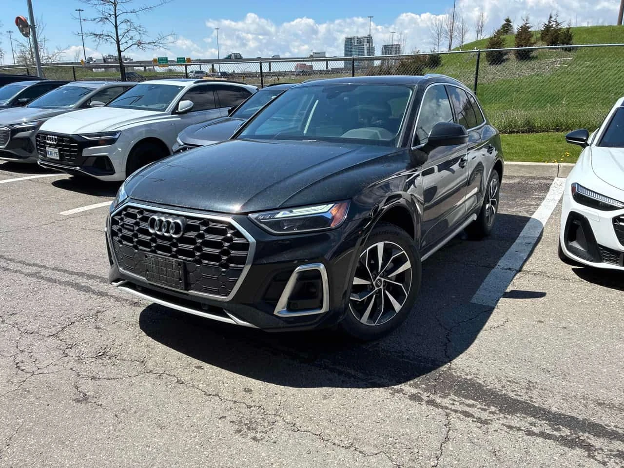 Audi Q5 * PROGRESSIV * ПАНО * ПОДГРЕВИ * KEYLESS * CARFAX, снимка 13 - Автомобили и джипове - 54479953