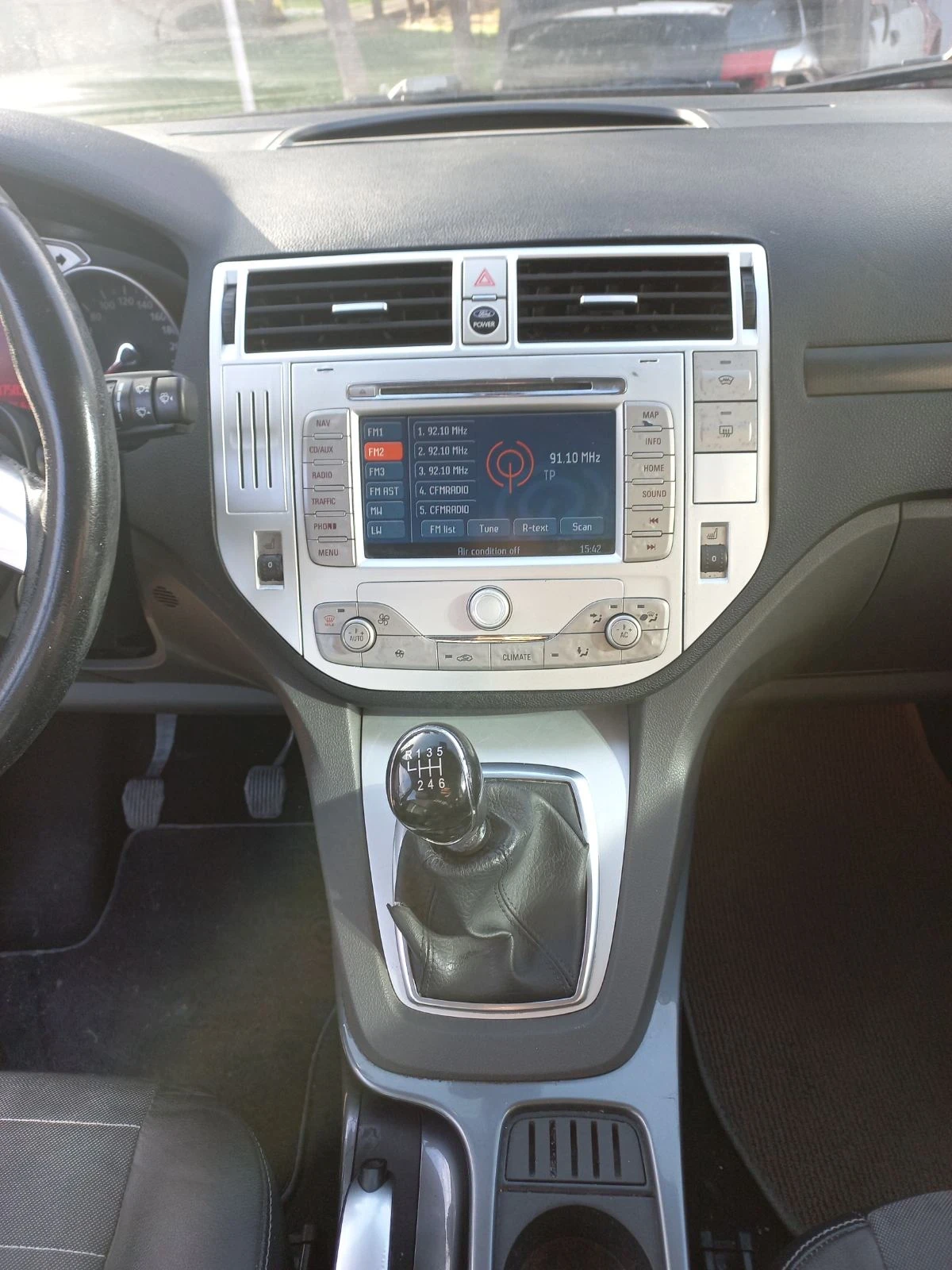 Ford Kuga, снимка 8 - Автомобили и джипове - 54618036