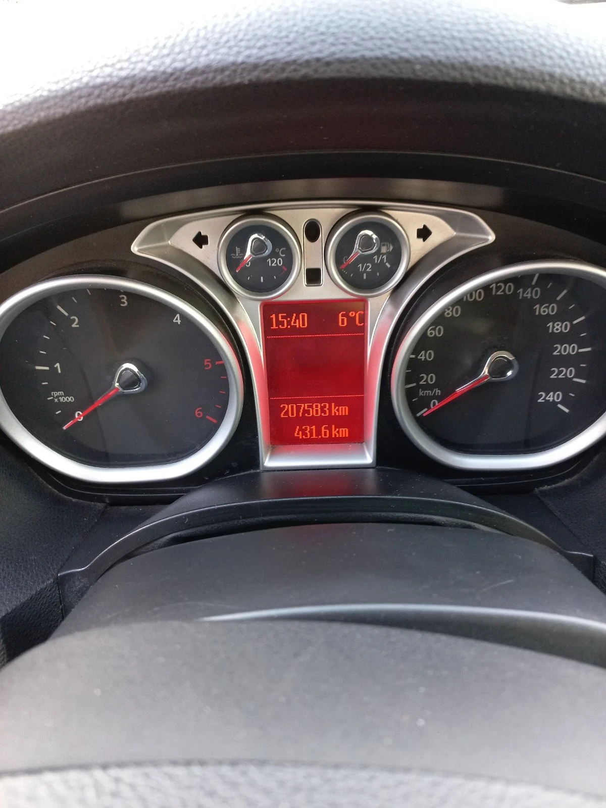 Ford Kuga, снимка 9 - Автомобили и джипове - 54618036