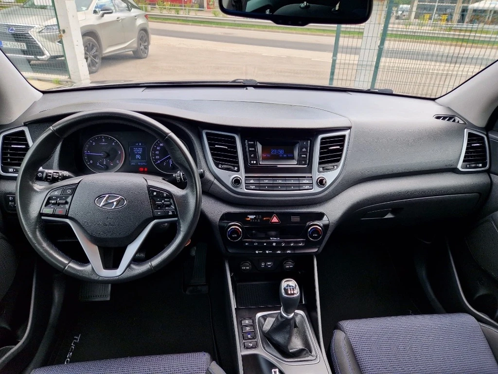Hyundai Tucson 1.7 CRDI EURO 6B, снимка 9 - Автомобили и джипове - 54992653