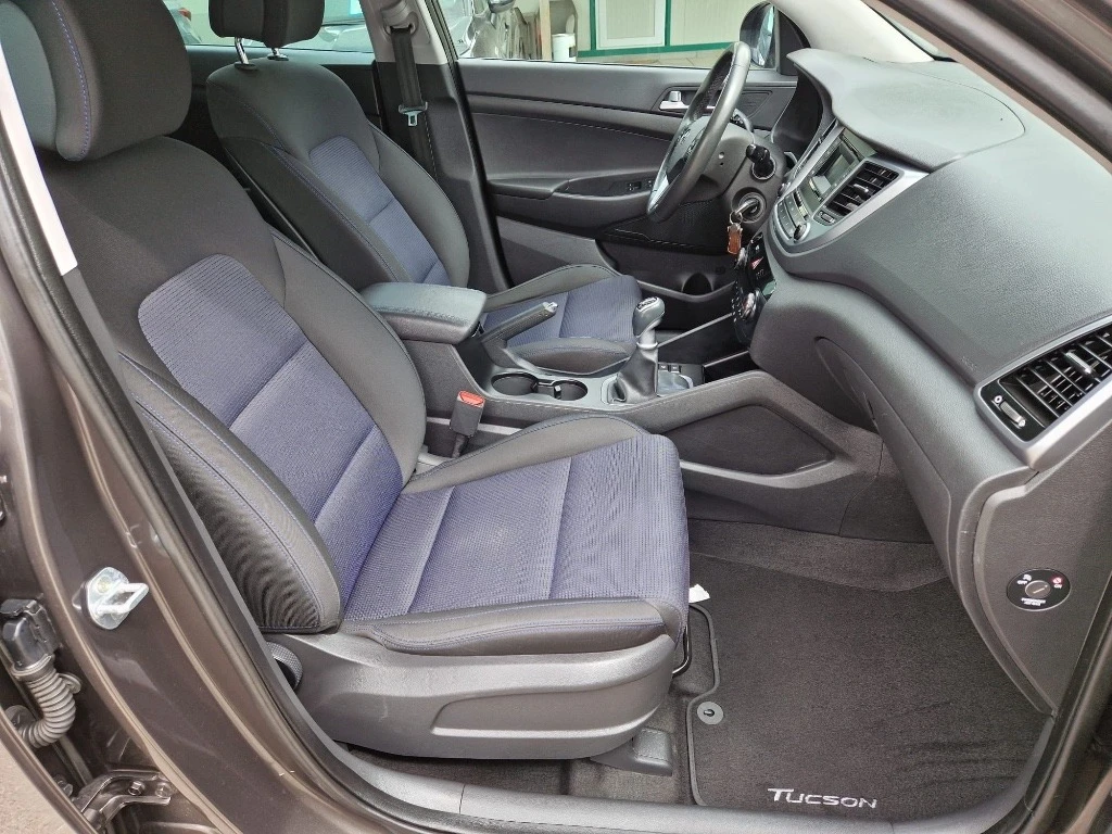 Hyundai Tucson 1.7 CRDI EURO 6B, снимка 11 - Автомобили и джипове - 54992653
