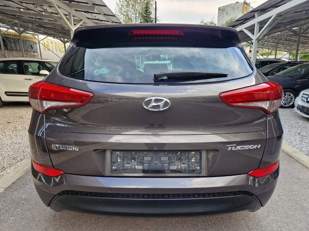 Hyundai Tucson 1.7 CRDI EURO 6B, снимка 6 - Автомобили и джипове - 54992653