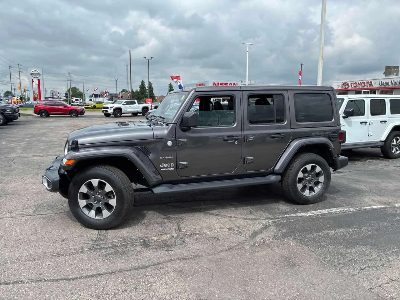 Jeep Wrangler Unlimited Sahara| АВТОКРЕДИТ БЕЗ ПЪРВОНАЧАЛНА | , снимка 2 - Автомобили и джипове - 55070821