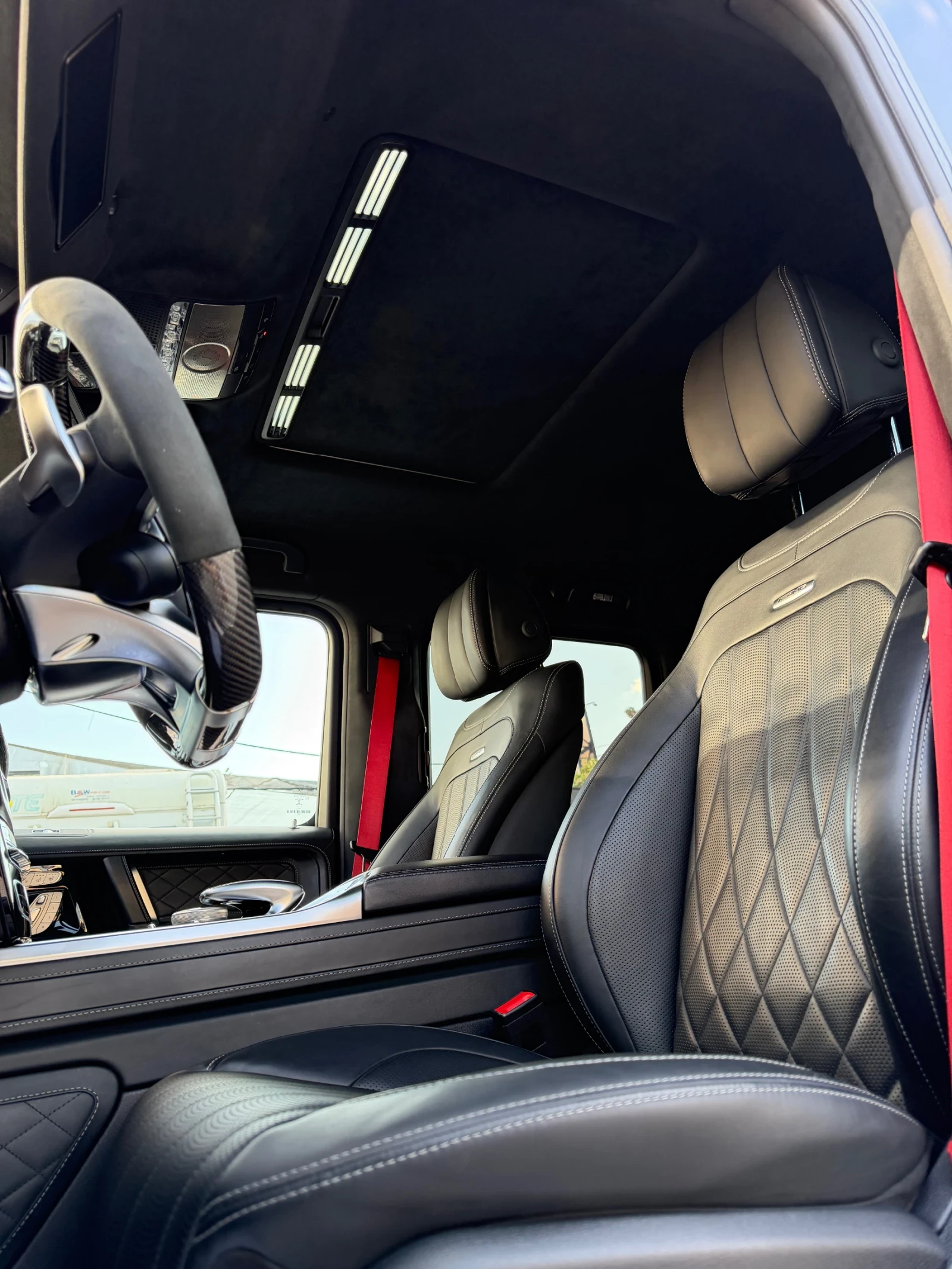 Mercedes-Benz G 63 AMG CARBON Exclusive Alcantara Обдухване Черен Мат, снимка 7 - Автомобили и джипове - 55906108