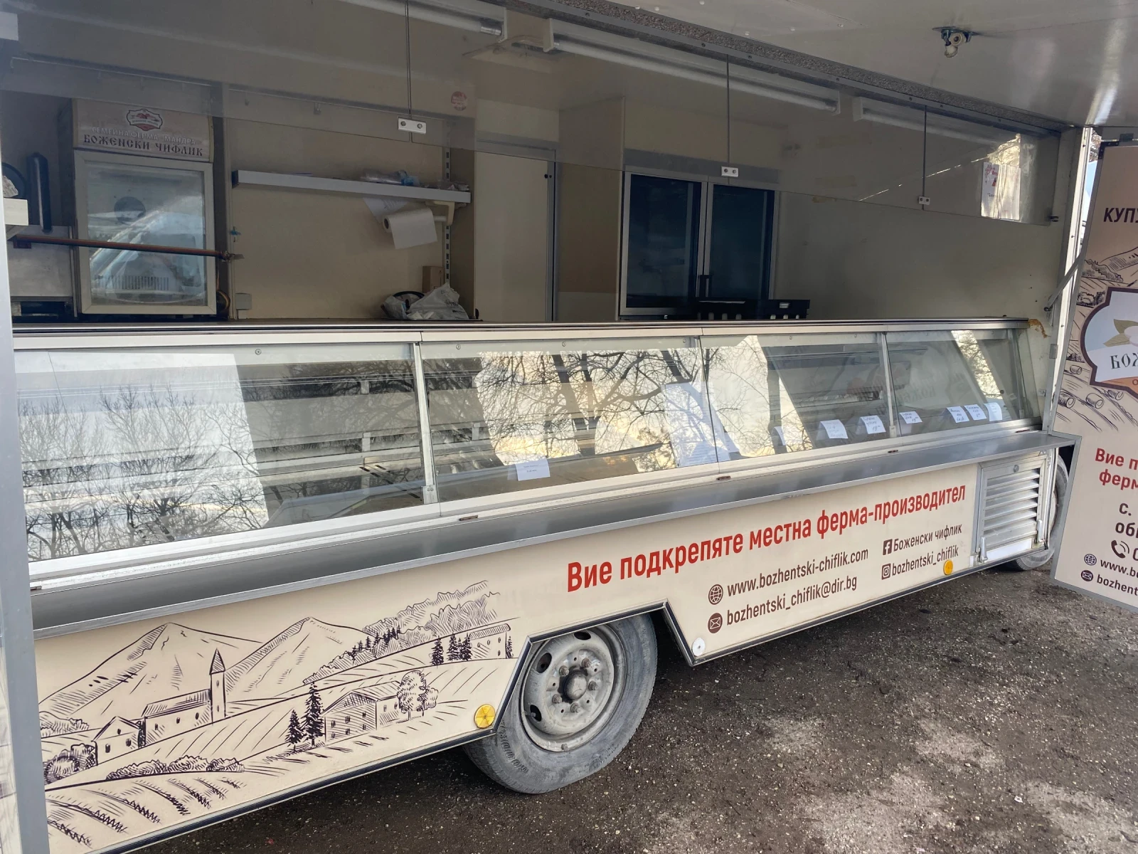 Mercedes-Benz Mb Магазин мляко/месо, снимка 3 - Бусове и автобуси - 55071398