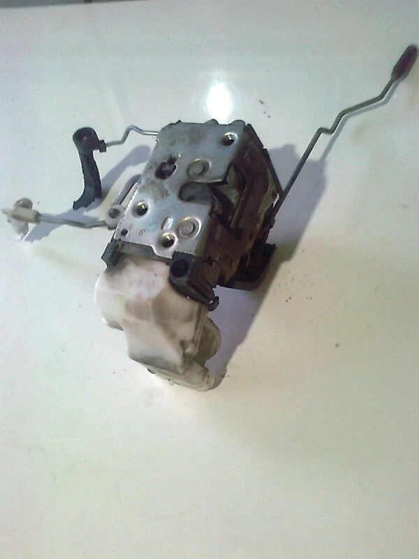 брава врата (предна лява) за Фиат Пунто мк2 