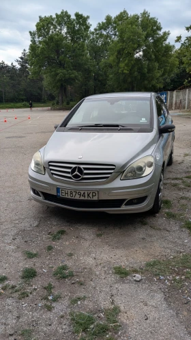     Mercedes-Benz B 180