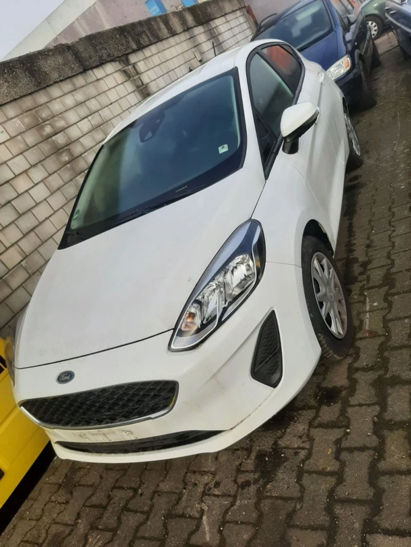 Ford Fiesta 1.1, снимка 2 - Автомобили и джипове - 45944423