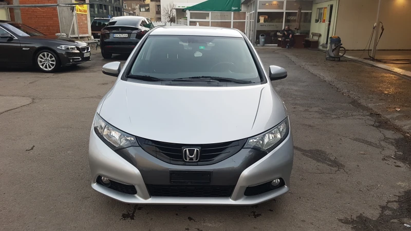 Honda Civic 1.8i KATO HOBA, снимка 1 - Автомобили и джипове - 48129794