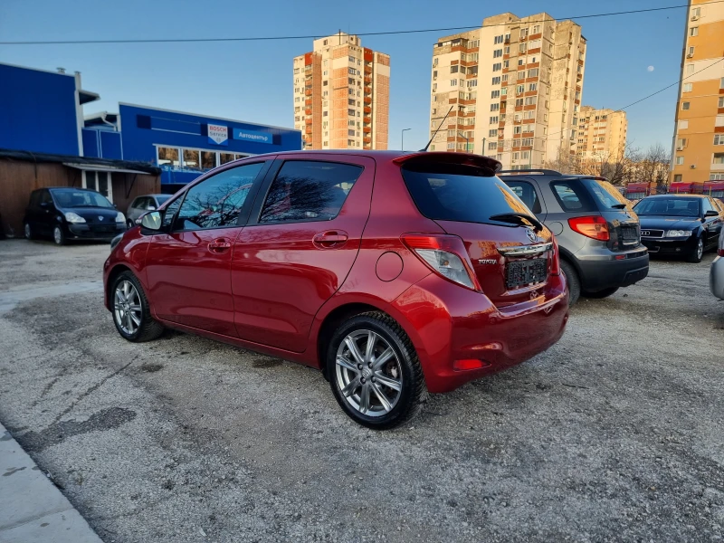 Toyota Yaris 1.3I , снимка 4 - Автомобили и джипове - 49063352