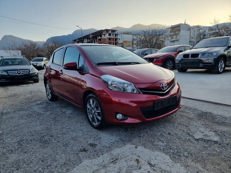 Toyota Yaris 1.3I , снимка 8 - Автомобили и джипове - 49063352