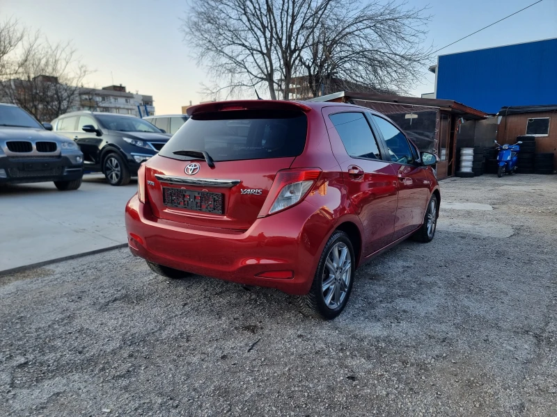 Toyota Yaris 1.3I , снимка 6 - Автомобили и джипове - 49063352