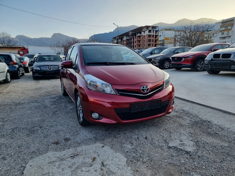 Toyota Yaris 1.3I , снимка 9 - Автомобили и джипове - 49063352