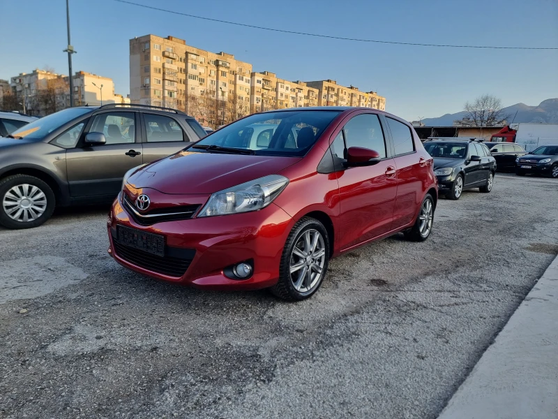 Toyota Yaris 1.3I , снимка 3 - Автомобили и джипове - 49063352