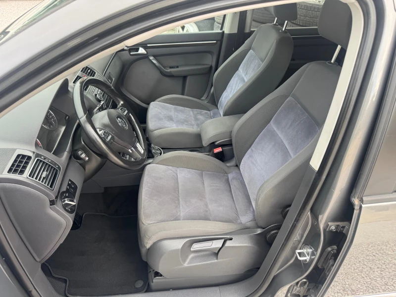 VW Touran 2.0TDI* HI-LINE* 7м* КАТО НОВА* 6sk* LIZING, снимка 4 - Автомобили и джипове - 52001411