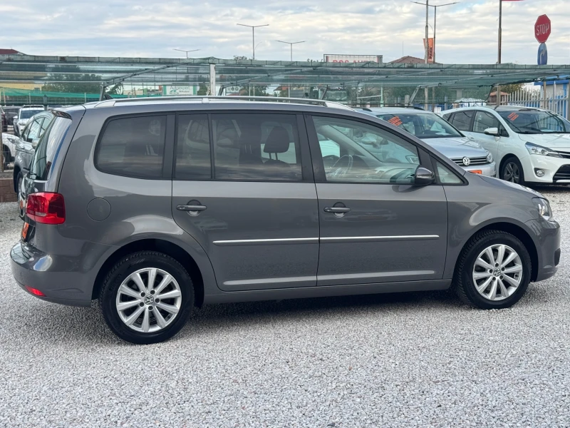 VW Touran 2.0TDI* HI-LINE* 7м* КАТО НОВА* 6sk* LIZING, снимка 5 - Автомобили и джипове - 52001411
