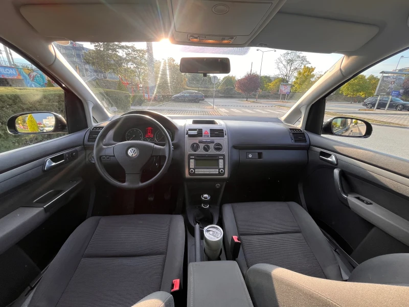 VW Touran TSI, снимка 14 - Автомобили и джипове - 52568197