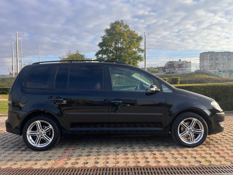 VW Touran TSI, снимка 5 - Автомобили и джипове - 52568197