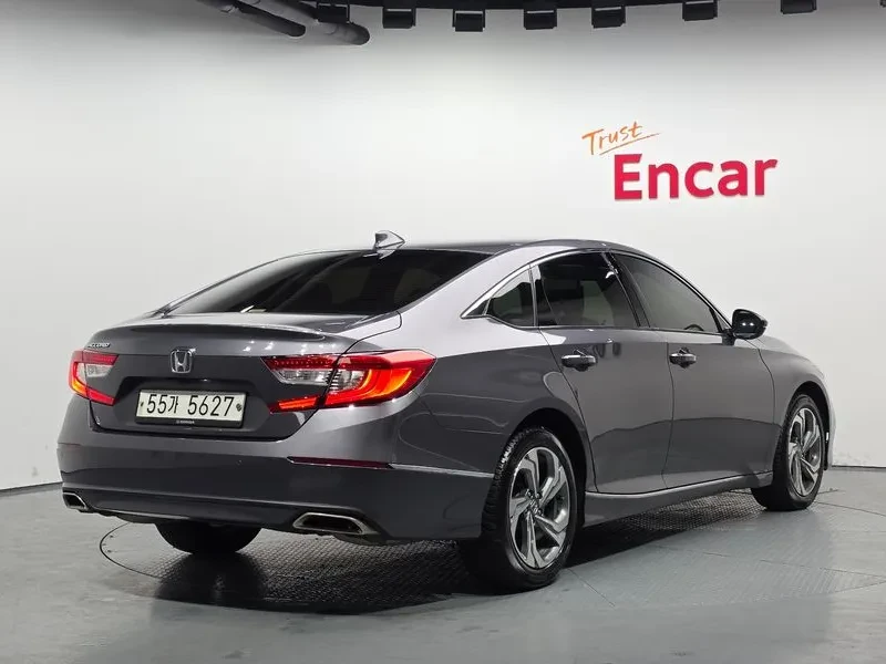 Honda Accord 1.5 Turbo, снимка 2 - Автомобили и джипове - 55815007