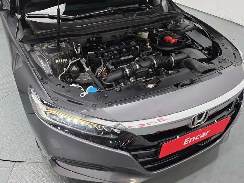 Honda Accord 1.5 Turbo, снимка 6 - Автомобили и джипове - 55815007