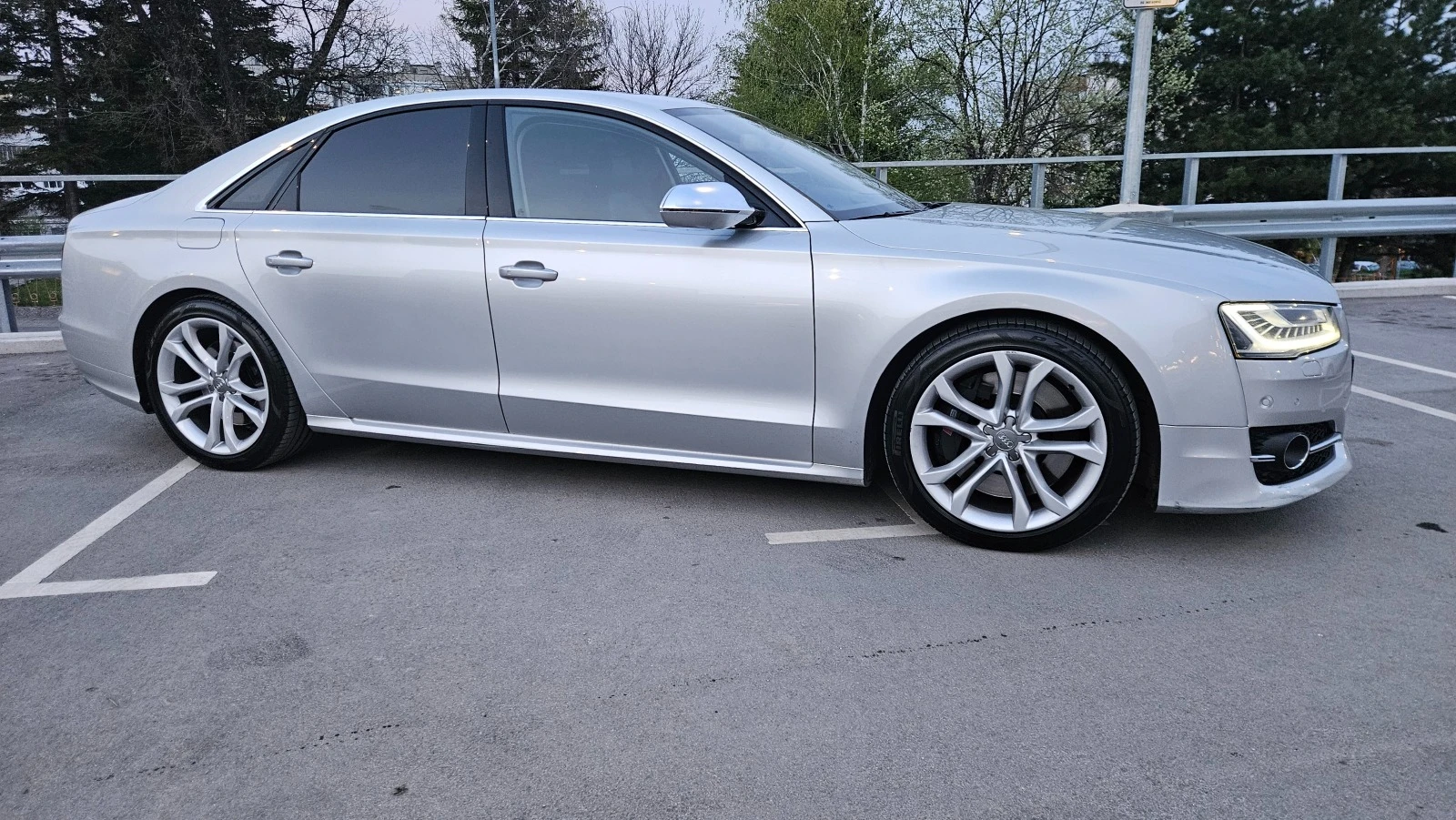 Audi S8 4.0 TFSI - изображение 2