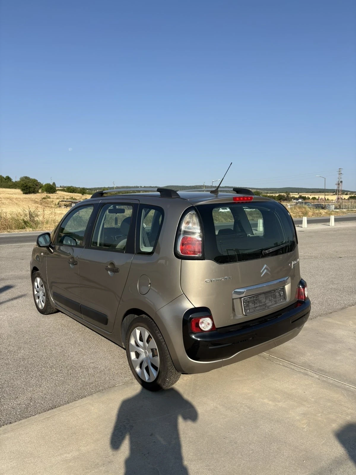 Citroen C3 Picasso 1.4I GAZ - изображение 6