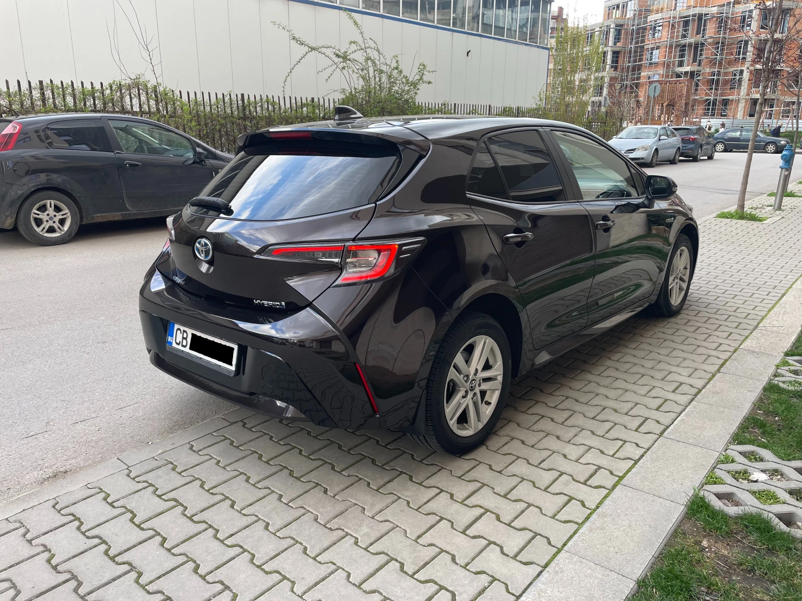 Toyota Corolla 1.8 Hybrid e-CVT Executive - в ГАРАНЦИЯ - изображение 3