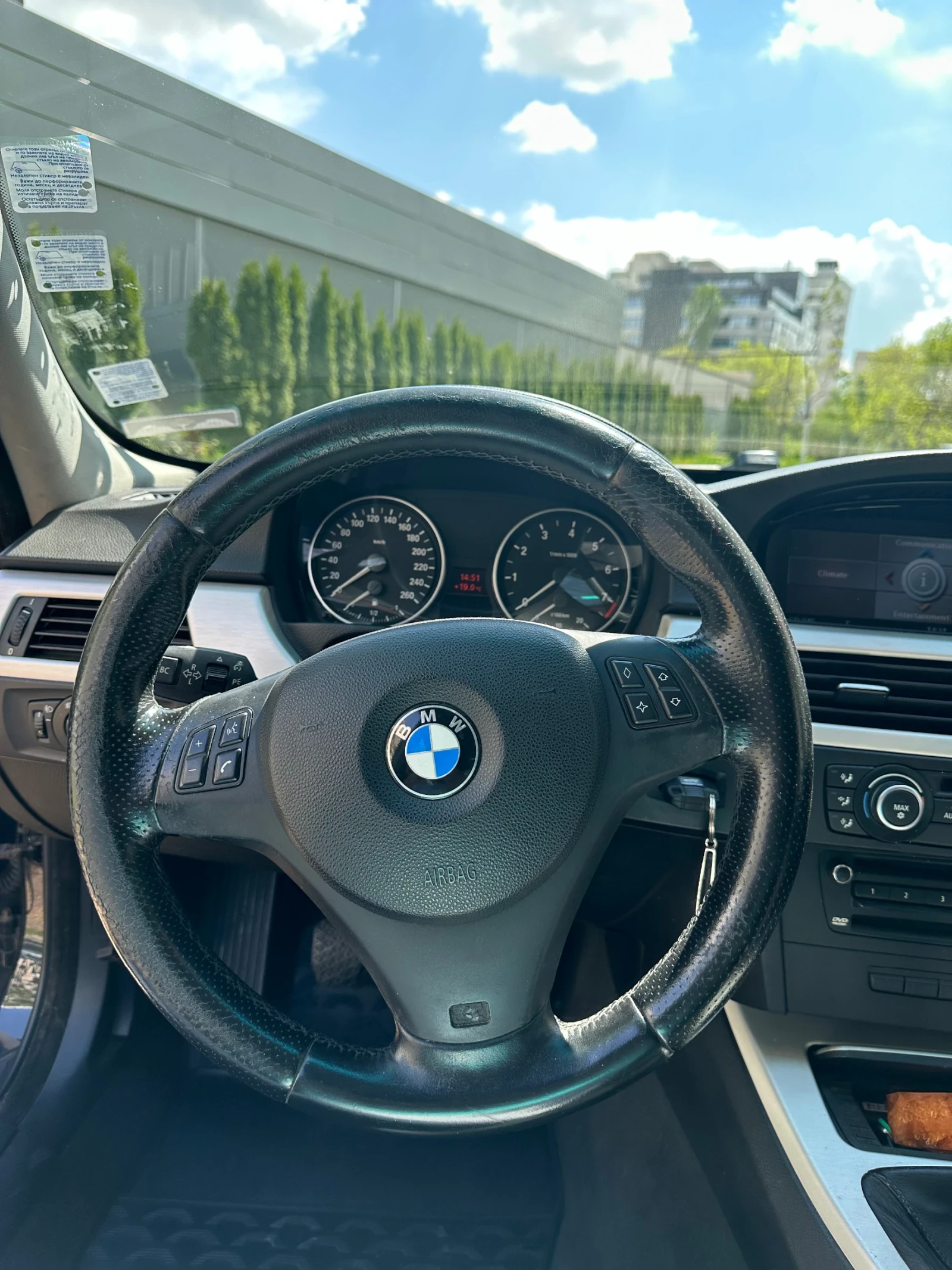 BMW 325 xi Газ - изображение 8