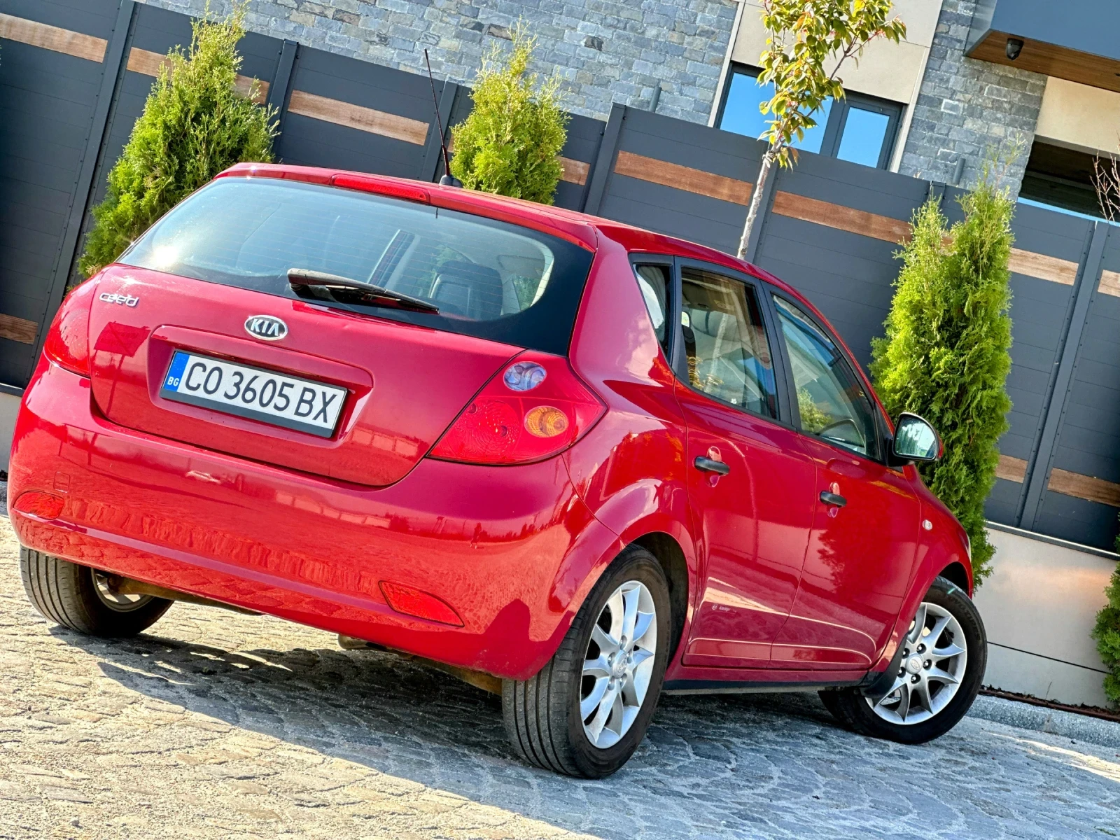 Kia Ceed 1.6CRDI/90HP* ПЪЛНА СЕРВИЗНА ИСТОРИЯ* ТОП*  - изображение 4