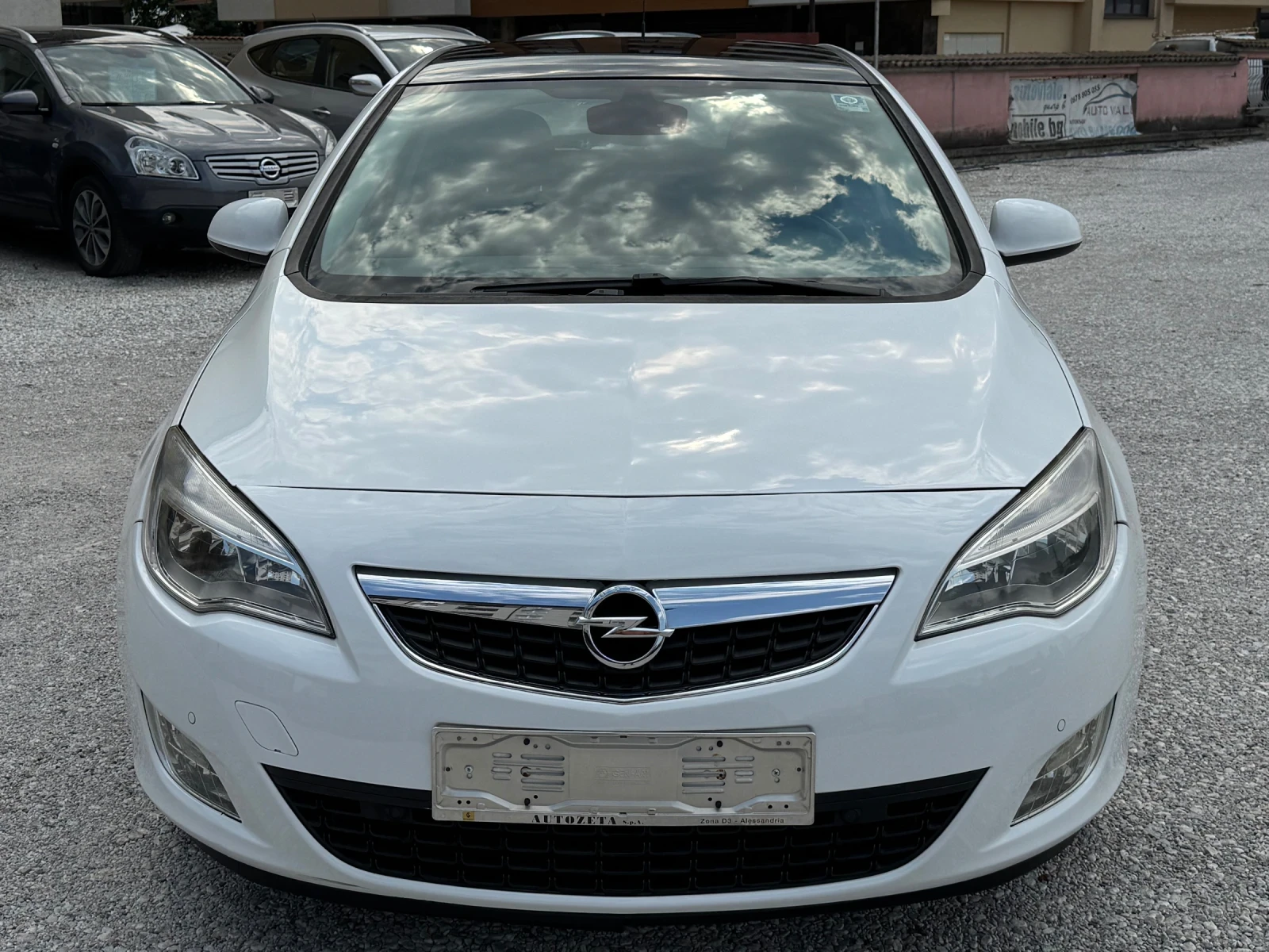 Opel Astra 1.4i Design Edition* ГАЗОВ ИНЖ* EURO 5 - изображение 3