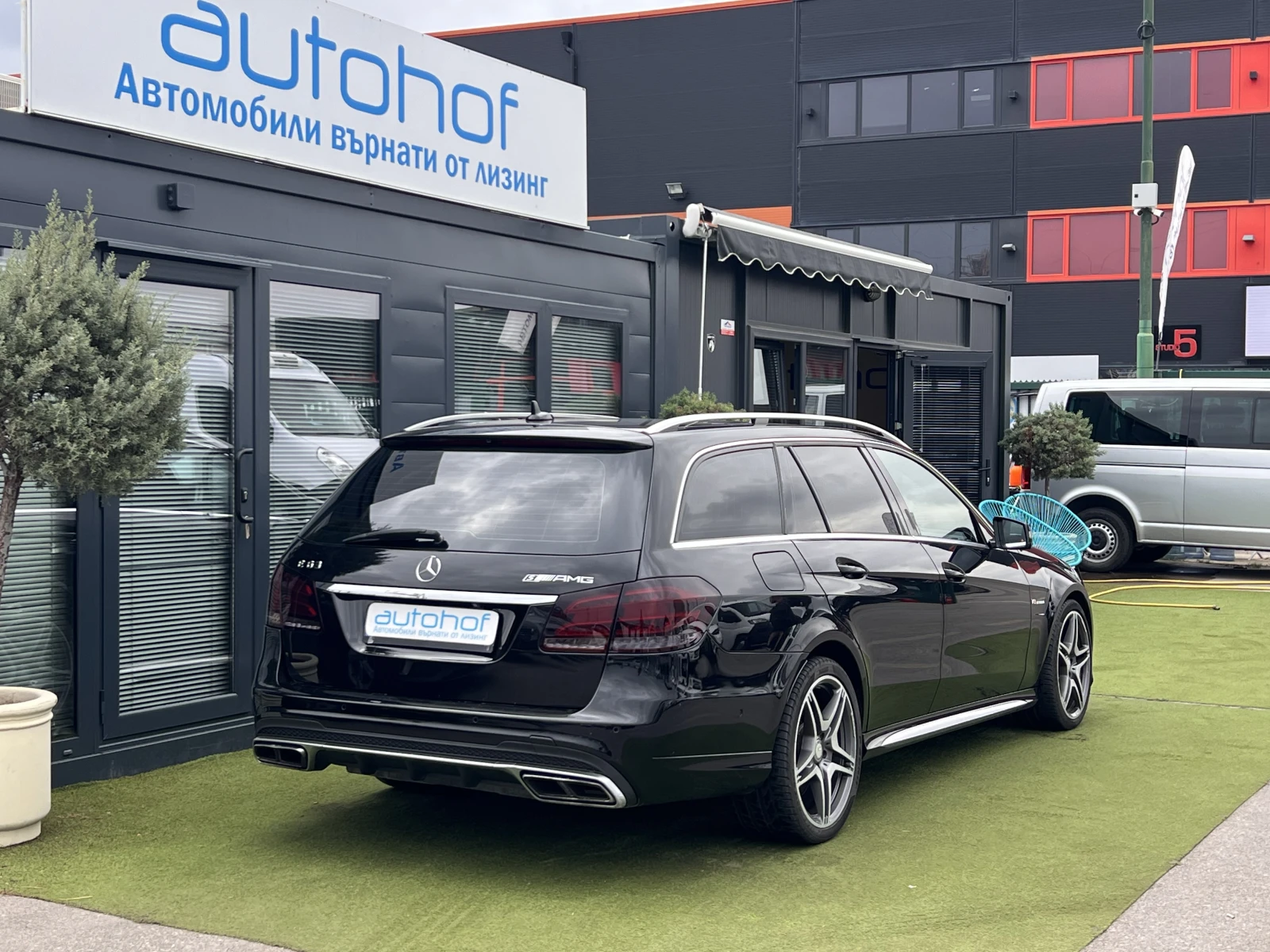 Mercedes-Benz E 63 AMG 4matic/5.5/585k.c./7AT - изображение 4