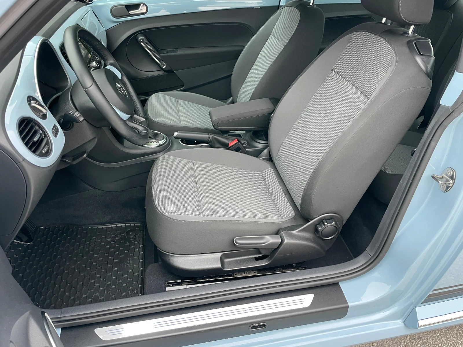 VW Beetle 2.0TDI 140.. DSG DESIGN  | Mobile.bg   13