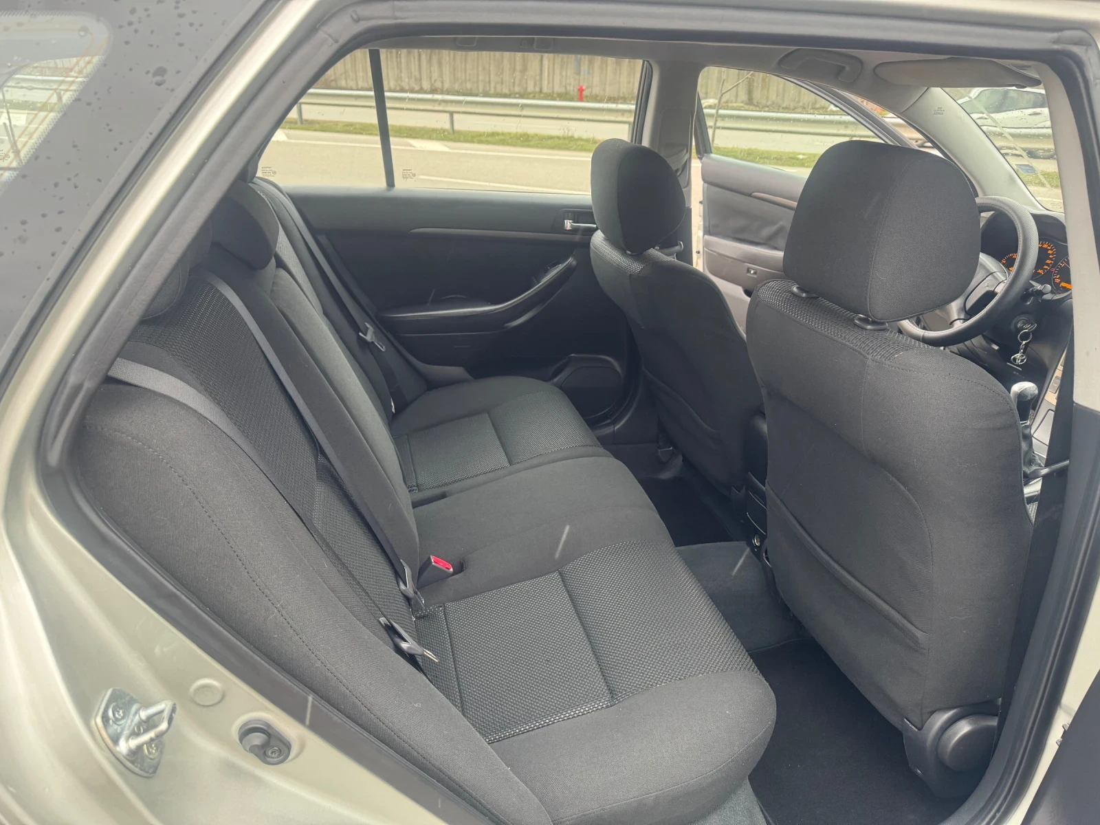 Toyota Avensis 2.0D-4D KLIMATR  | Mobile.bg � ����������� 6