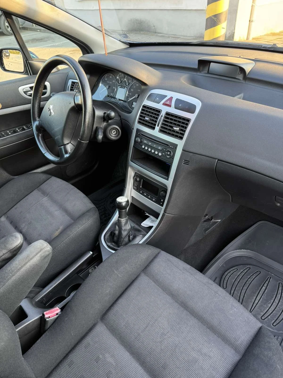 Peugeot 307 Facelift 1.6, снимка 8 - Автомобили и джипове - 54320896