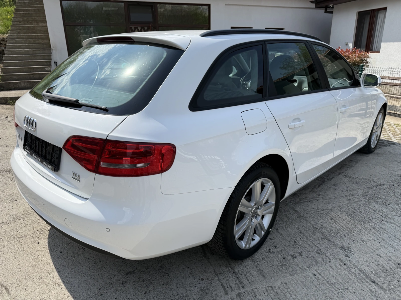 Audi A4 2.0TDI Quattro, снимка 4 - Автомобили и джипове - 54353405