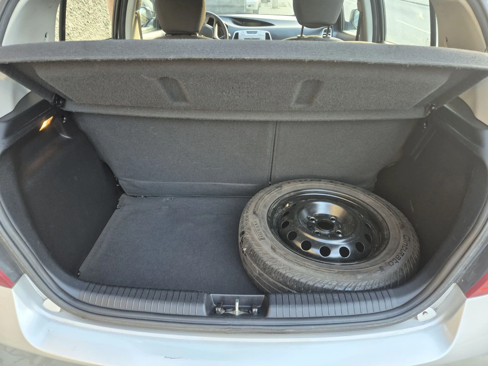Hyundai I20 1.3i, снимка 5 - Автомобили и джипове - 54416899