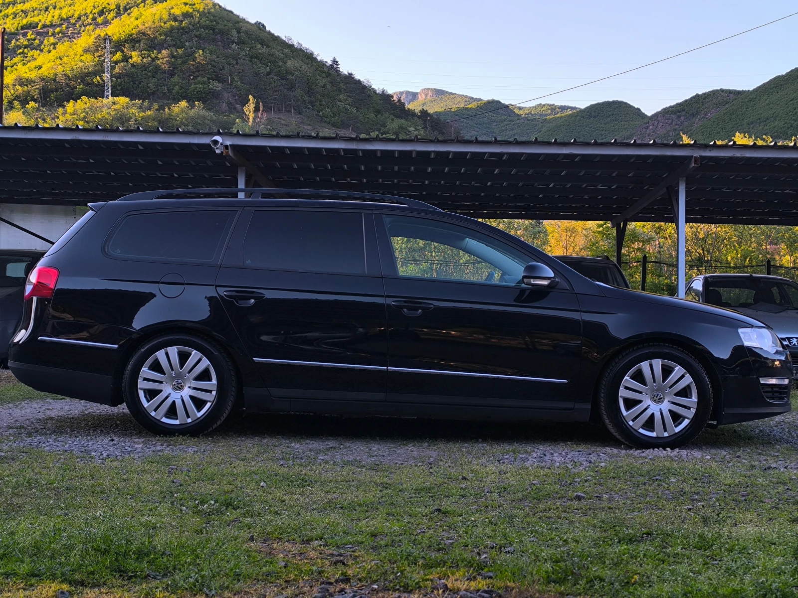 VW Passat 2.0TDI-140кс(BMP)-6 скорости-4x4-КЛИМАТИК-HIGHLINE, снимка 2 - Автомобили и джипове - 54574337