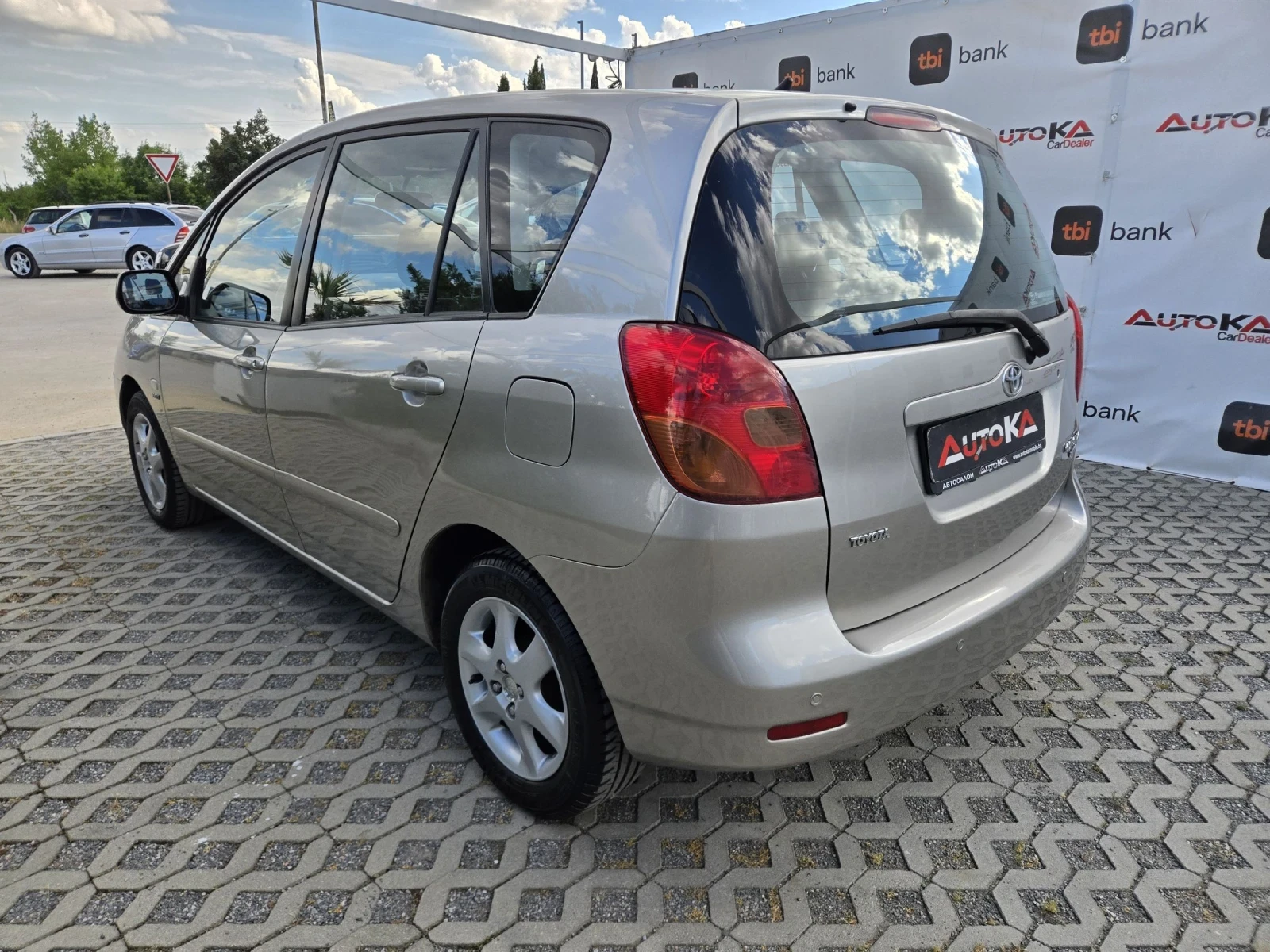 Toyota Corolla verso 1.6VVTI-110кс= 92.000км= КЛИМАТРОНИК= УНИКАТ, снимка 5 - Автомобили и джипове - 54933347
