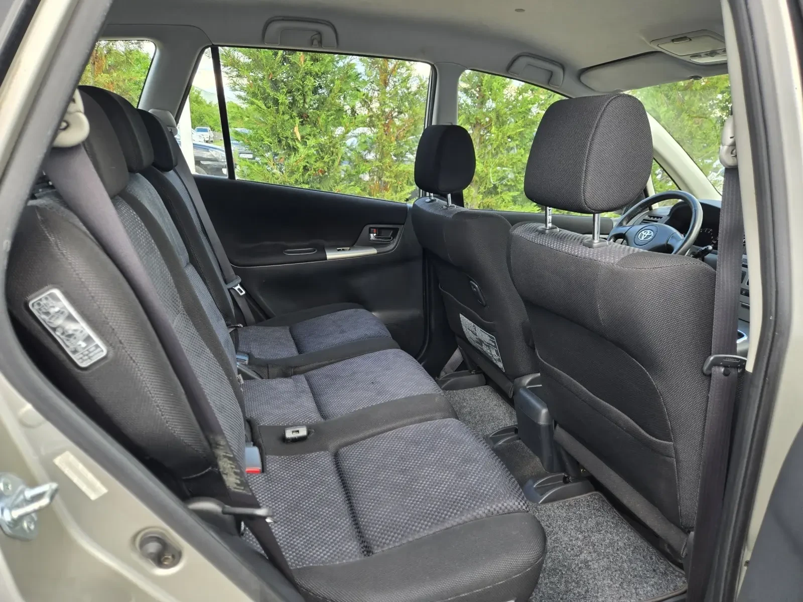 Toyota Corolla verso 1.6VVTI-110кс= 92.000км= КЛИМАТРОНИК= УНИКАТ, снимка 14 - Автомобили и джипове - 54933347
