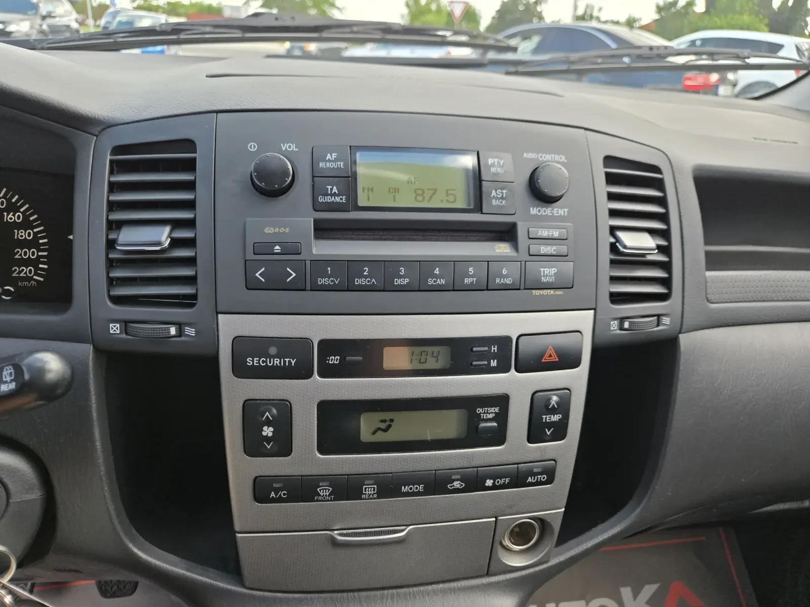 Toyota Corolla verso 1.6VVTI-110кс= 92.000км= КЛИМАТРОНИК= УНИКАТ, снимка 16 - Автомобили и джипове - 54933347