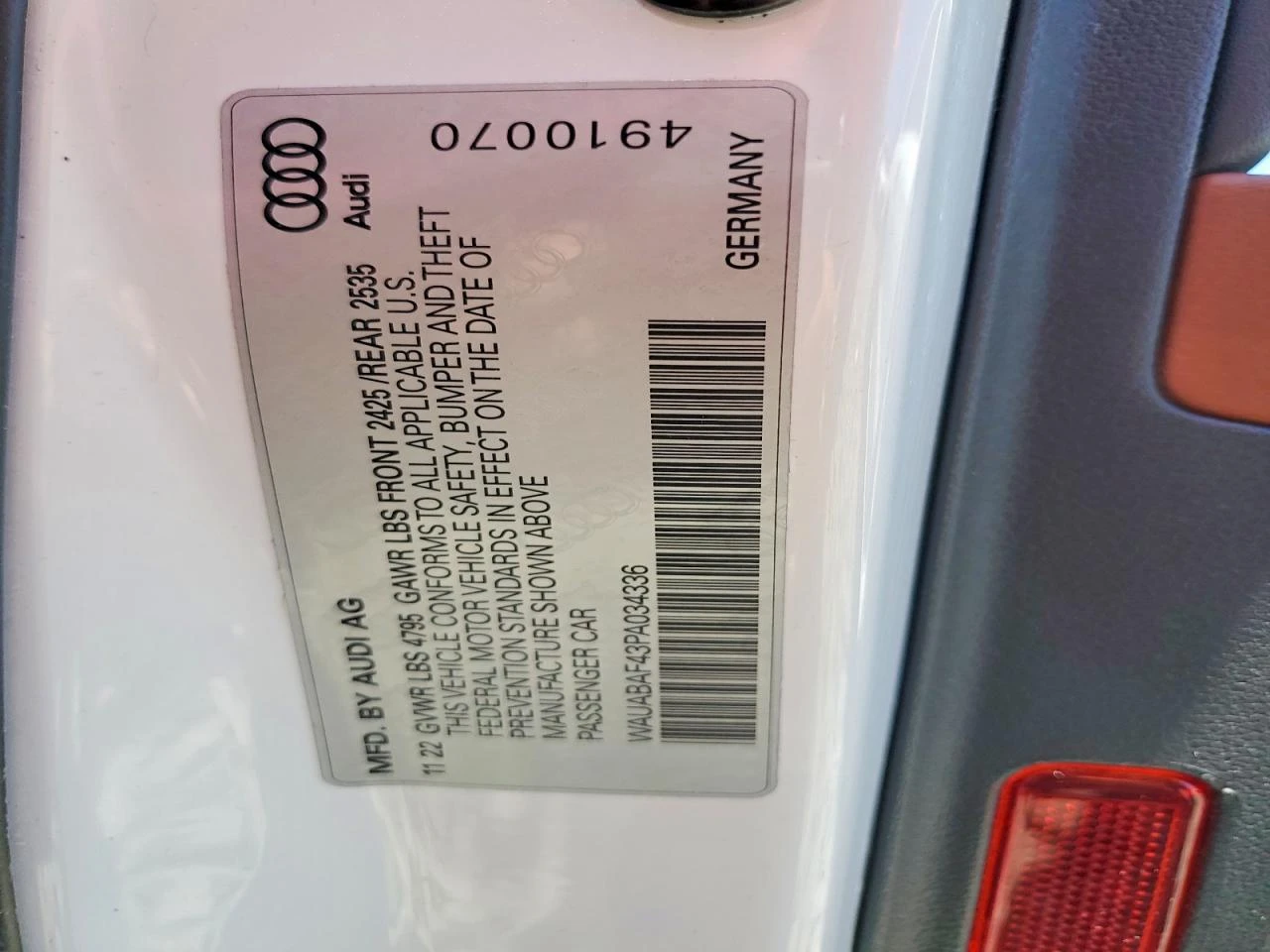 Audi A4 2.0l Premium 40, снимка 12 - Автомобили и джипове - 55094100