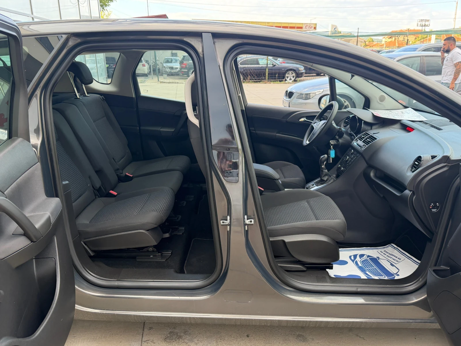 Opel Meriva, снимка 10 - Автомобили и джипове - 55290588