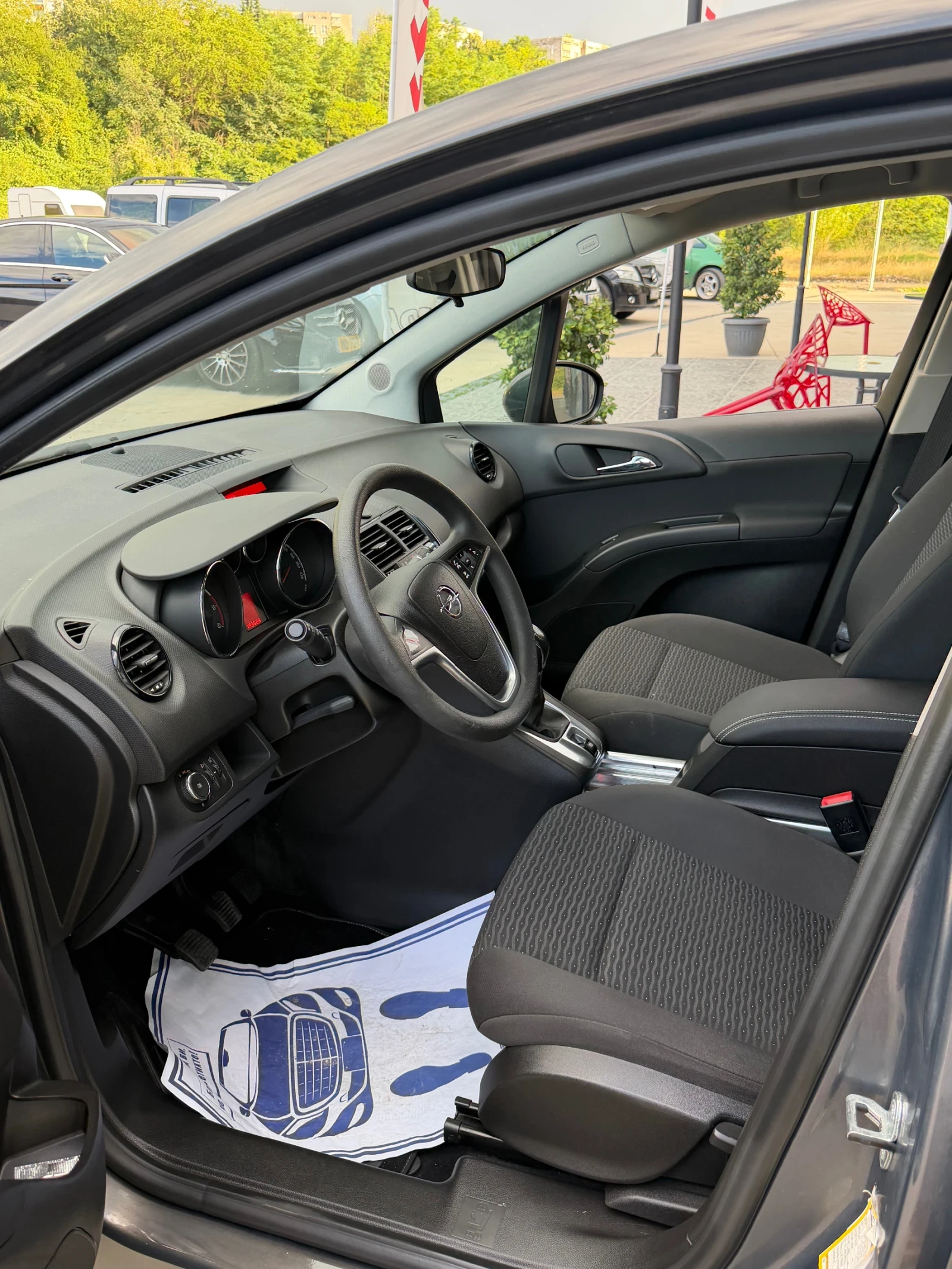 Opel Meriva, снимка 13 - Автомобили и джипове - 55290588