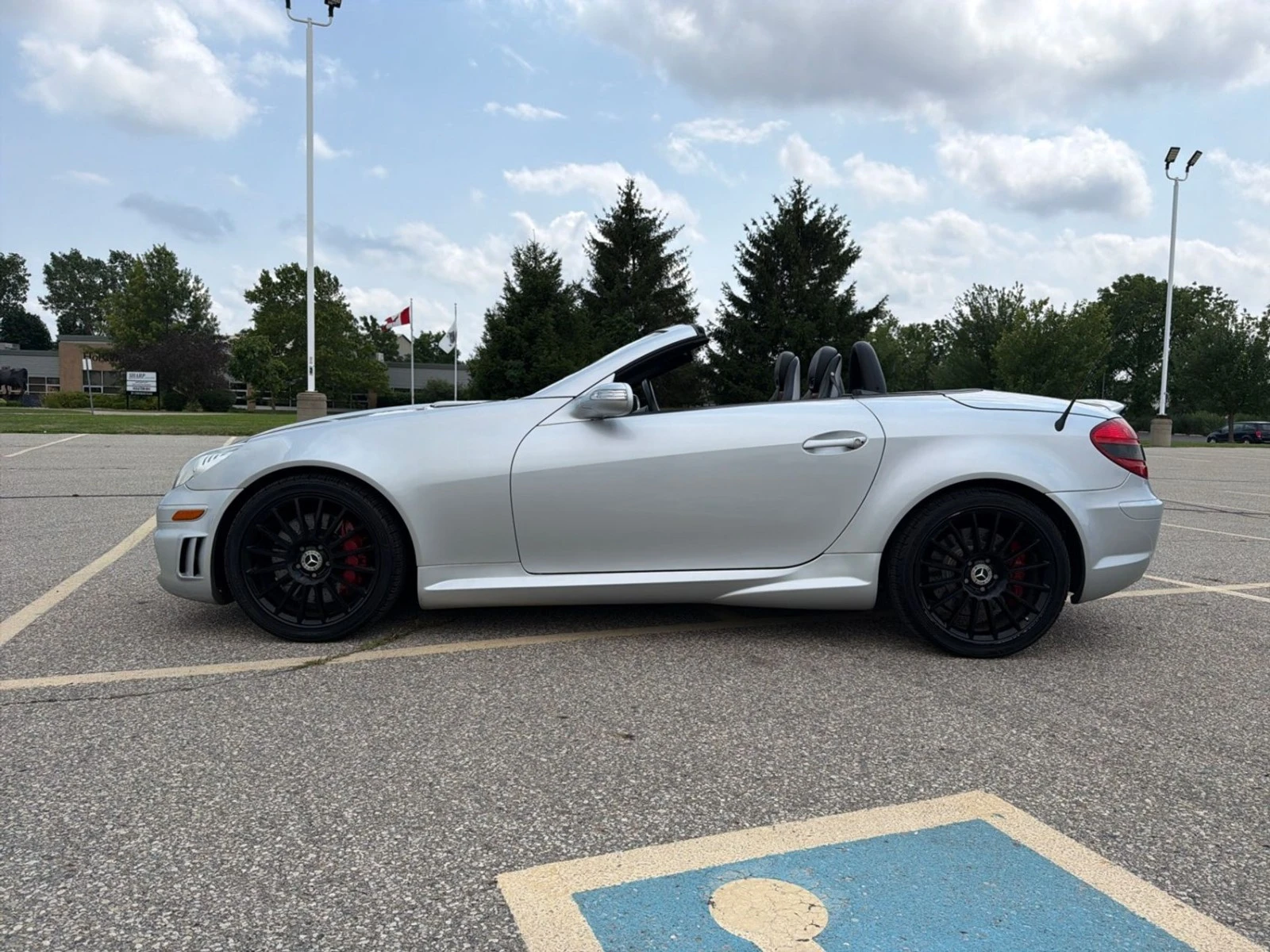 Mercedes-Benz SLK 55 AMG * AвтоКредит * (ЦЕНА ДО БГ), снимка 4 - Автомобили и джипове - 55602948