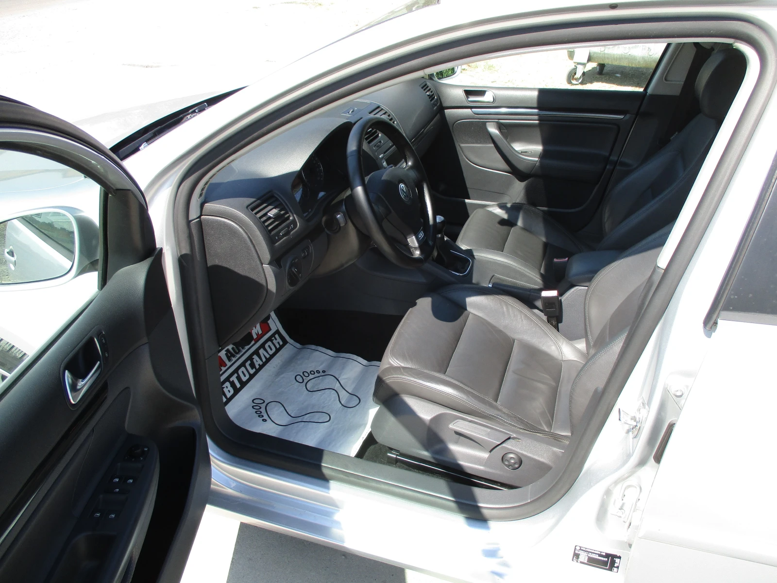 VW Golf 1.9TDI/105кс./6-СКОРОСТИ/КАТО НОВА, снимка 9 - Автомобили и джипове - 55736124
