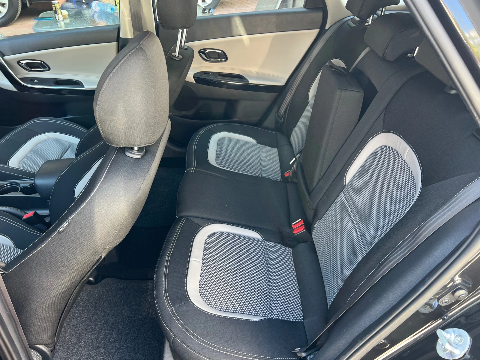 Kia Ceed 1.6 ECO* ШВЕЙЦАРИЯ* , снимка 9 - Автомобили и джипове - 56103230