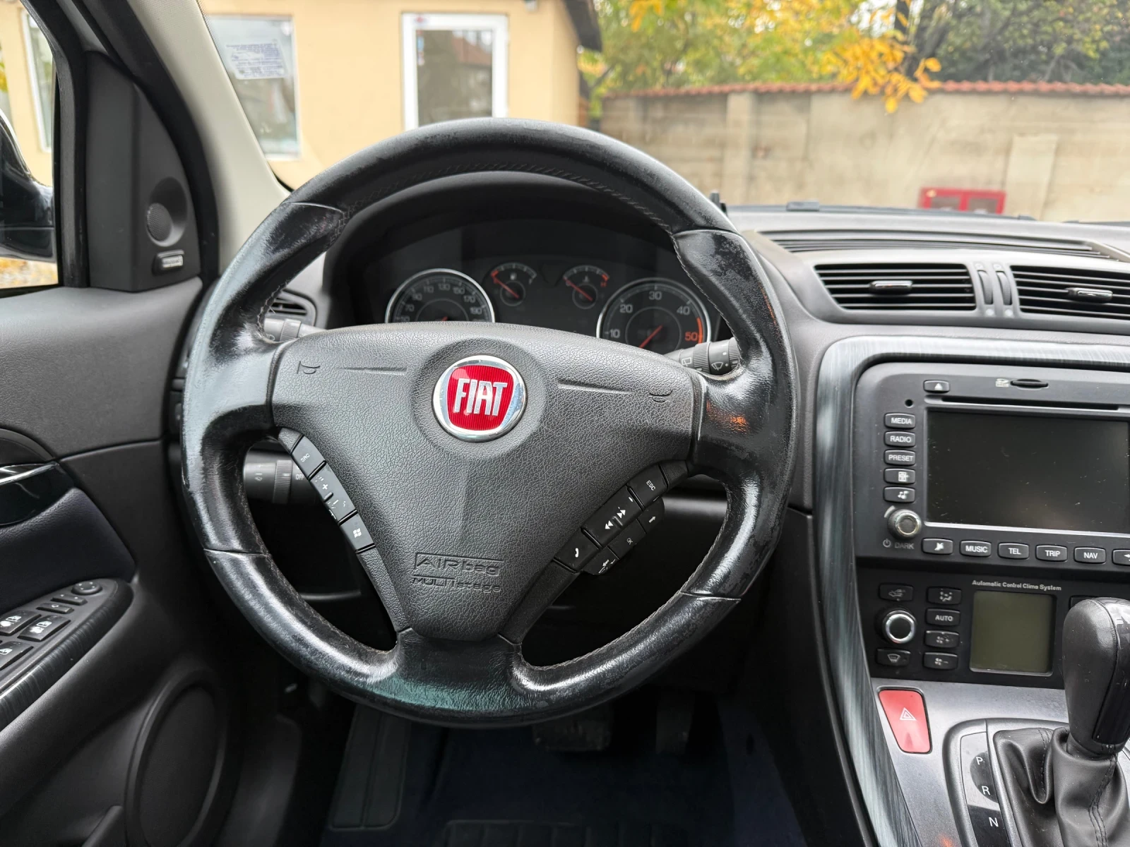 Fiat Croma 1.9 JTD 150k.c., снимка 12 - Автомобили и джипове - 56708985
