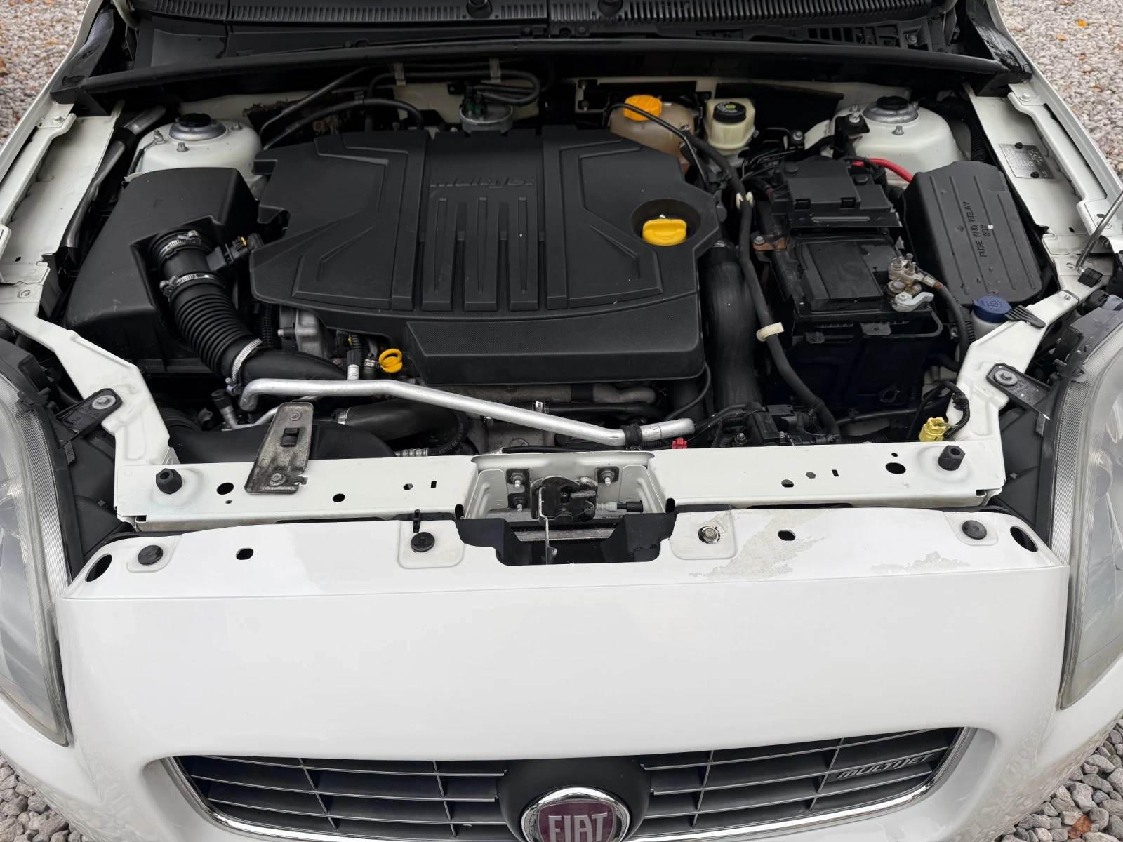 Fiat Croma 1.9 JTD 150k.c., снимка 15 - Автомобили и джипове - 56708985
