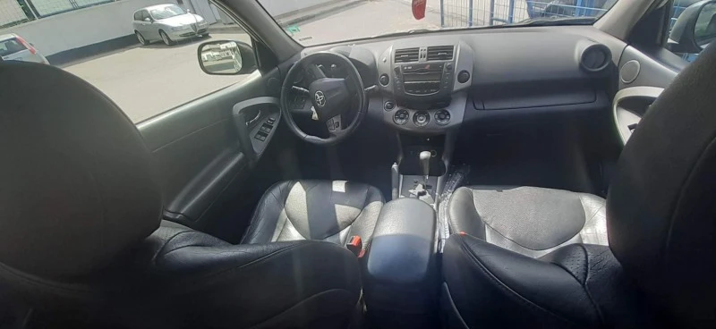 Toyota Rav4, снимка 3 - Автомобили и джипове - 47056447